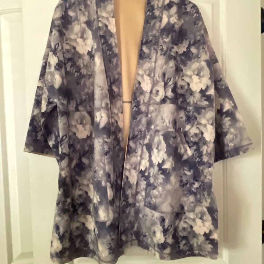 Faux suede open caftan. Super cute, soft. Perfect for Spring!!!! Like new!